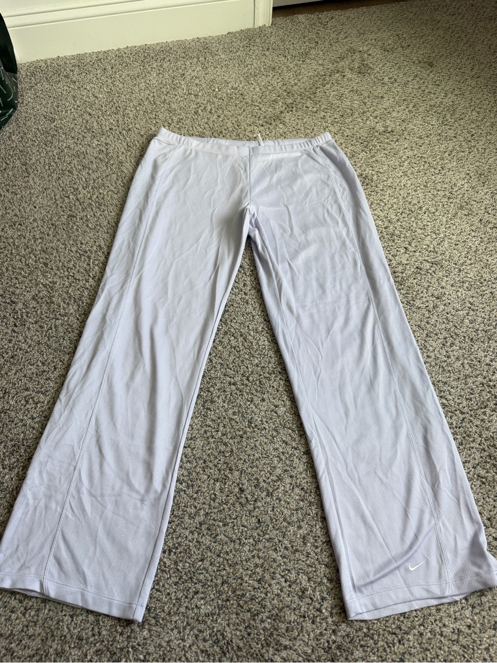 Nike Women’s Track Pants L Polyester lavender /light lavender.